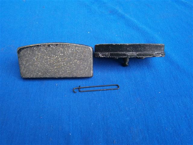 Bremsklotz Paar Boxer 1974-1980 mit ATE Bresmssattel FA22 (nicht für R45,65) mit Sicherungsfeder 34111232513